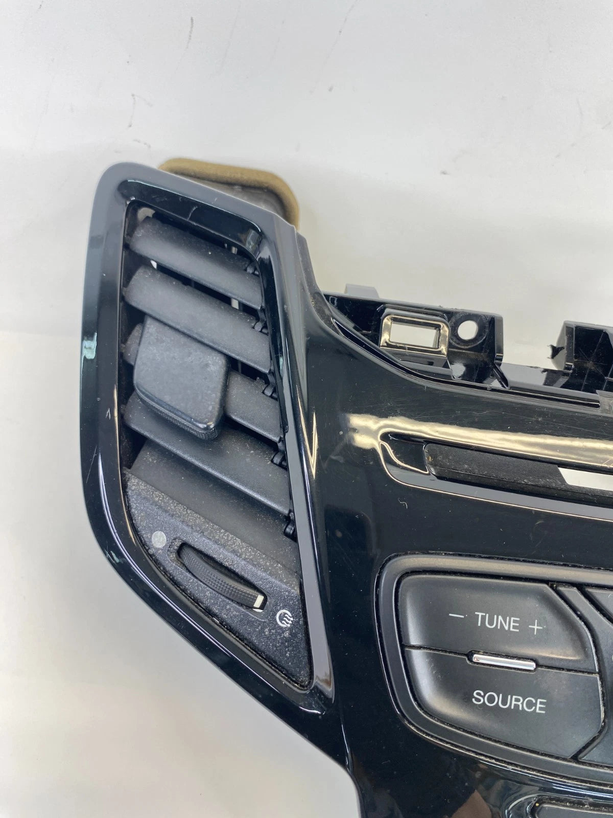 14 15 16 17 18 19 Ford Fiesta Dash Audio Radio Face Control Panel w/Air Vents