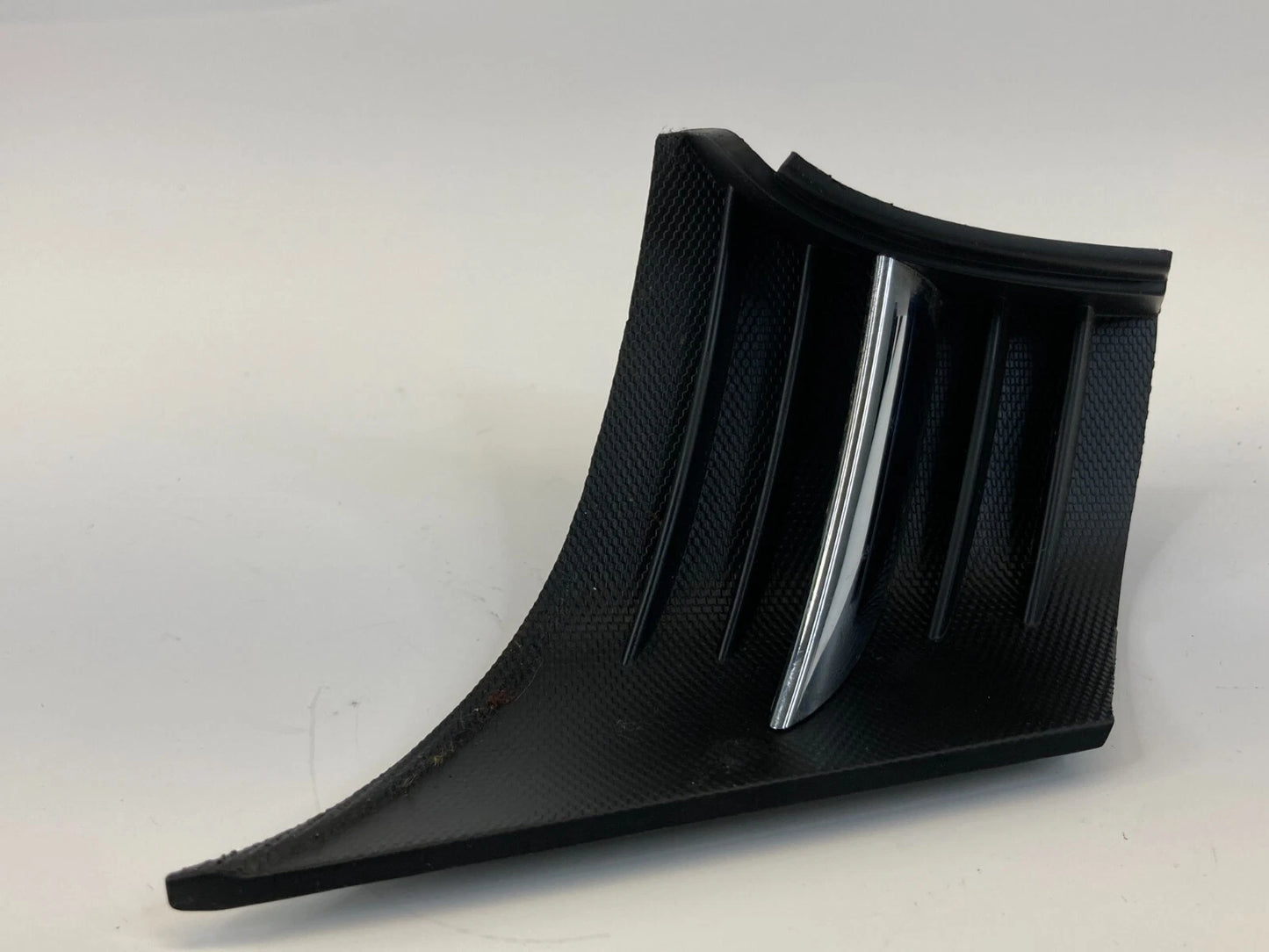 2013-2015 CHEVROLET MALIBU 16 MALIBU LIMITED CENTER DASH MOLDING TRIM BEZEL OEM