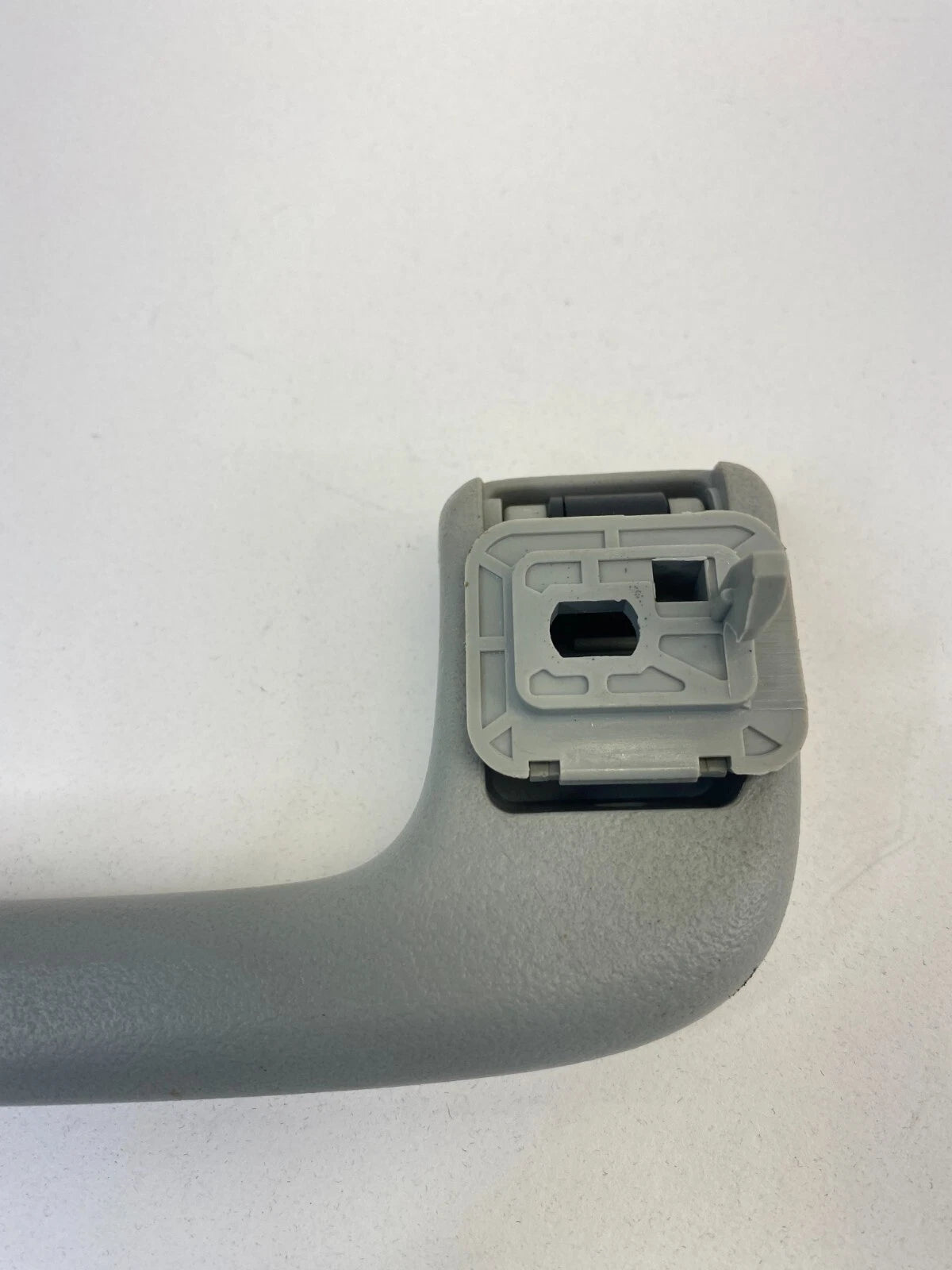 2007-2013 MITSUBISHI OUTLANDER FRONT LH ROOF GRAB HANDLE UNIT GRAY OEM FACTORY