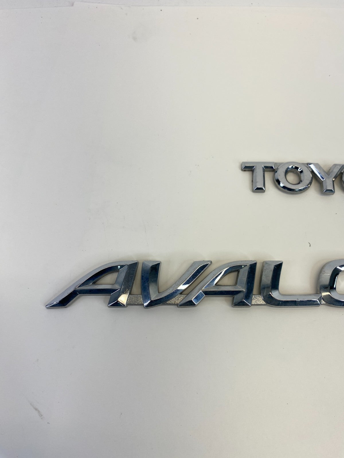 2000-2004 Toyota Avalon XLS Rear Trunk Lid Emblem Logo Nameplate Set OEM