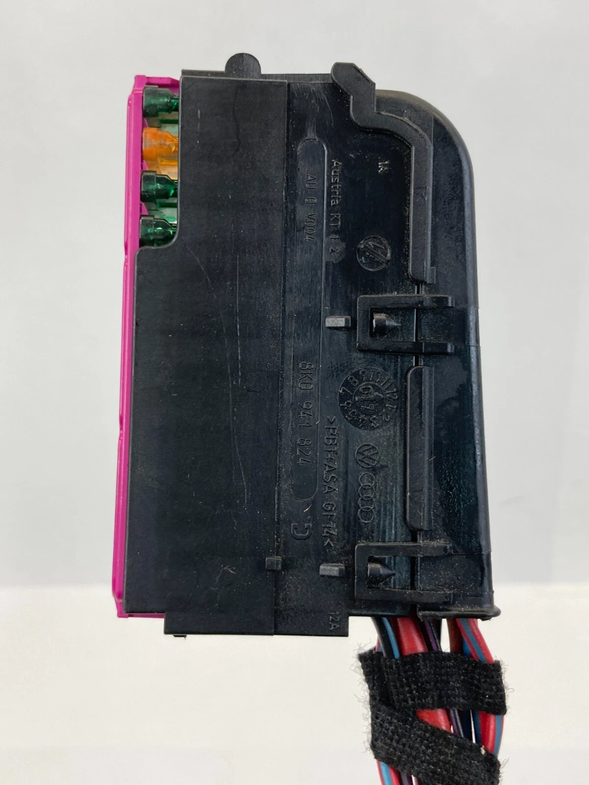 2005-2011 AUDI A6 3.2L DASH FUSE RELAY HOUSING HOLDER BOX 8K0-941-824 OEM