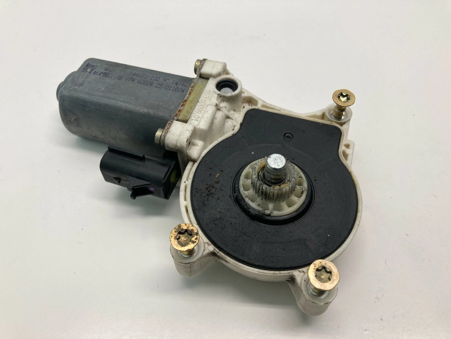 2005-2010 CHRYSLER 300 REAR LEFT SIDE DOOR WINDOW MOTOR RR LH 994666-100 OEM