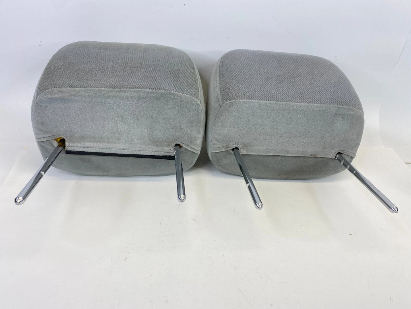 03-10 FORD CROWN VICTORIA FRONT LEFT & RIGHT SEAT HEADREST HEAD REST PAIR OEM