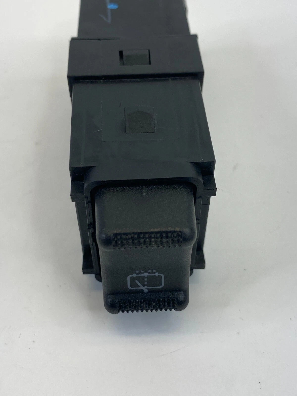 2001-2005 CHRYSLER PT CRUISER REAR WINDSHIELD WIPER CONTROL SWITCH BUTTON
