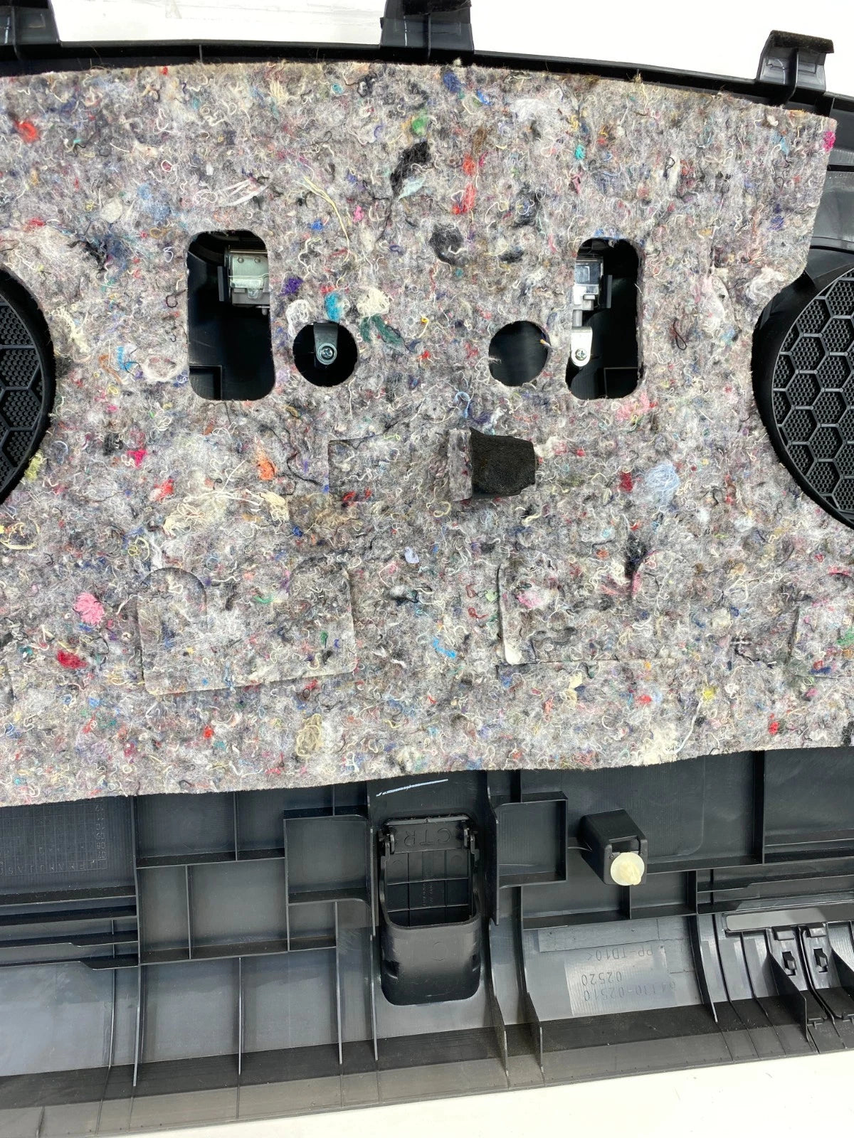 11 12 13 TOYOTA COROLLA REAR HIGH MOUNTED SPEAKER INTERIOR COVER TRIM 6433002520