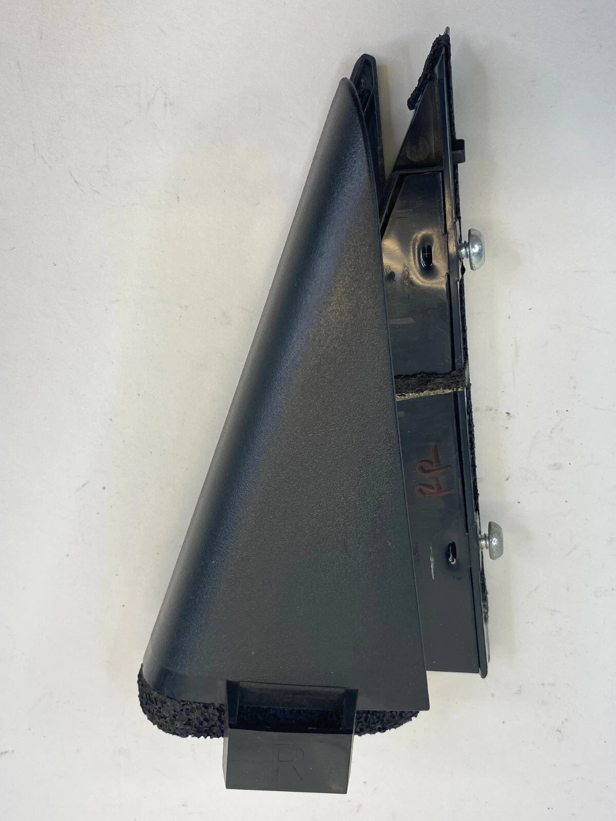 2008-2013 NISSAN ROGUE RR RH DOOR CORNER WINDOW GLASS COVER UNIT OEM 82234-JM00A