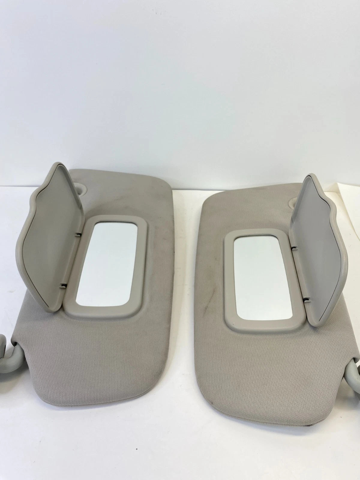 2010-2012 DODGE CALIBER SUNVISOR SET SUN VISOR PAIR LEFT RIGHT GREY OEM