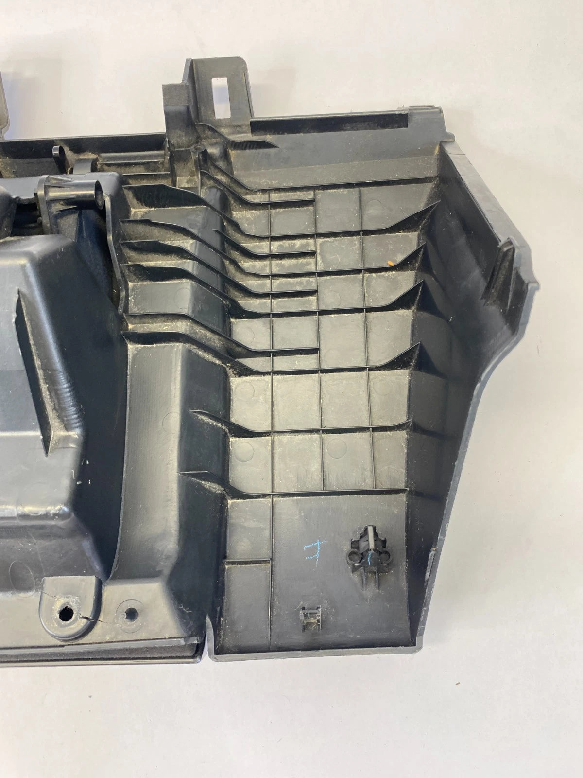2003-2006 INFINITI G35 DASH LOWER GLOVE BOX STORAGE COMPARTMENT 68108-AM601 OEM