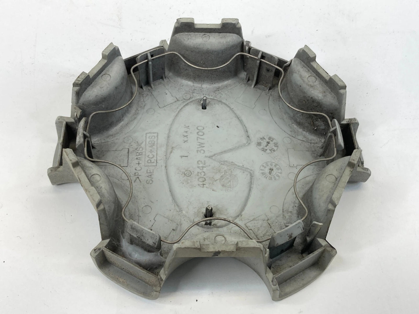 2001 2002 2003 INFINITI QX4 WHEEL RIM HUBCAP CENTER CAP HUB CAP 40342-3W700 OEM