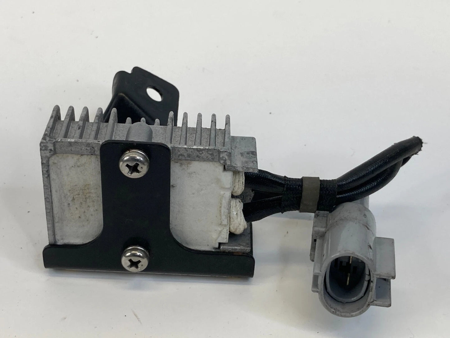 1998-2005 LEXUS GS300 HEAD LIGHT DAYTIME RUNNING LIGHT RESISTOR 82695-30010 OEM
