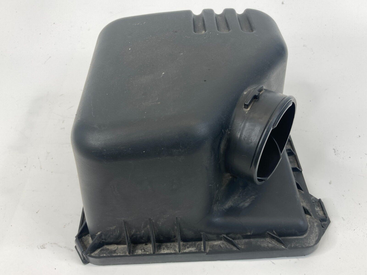 2010-2013 Kia Forte 2.0L L4 Upper Air Intake Cleaner Box Cover 28111-1M400 OEM