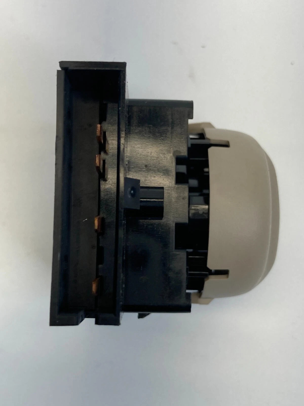 2011-2017 BUICK REGAL FRONT RIGHT PASSENGER SIDE SEAT LUMBAR CONTROL SWITCH OEM