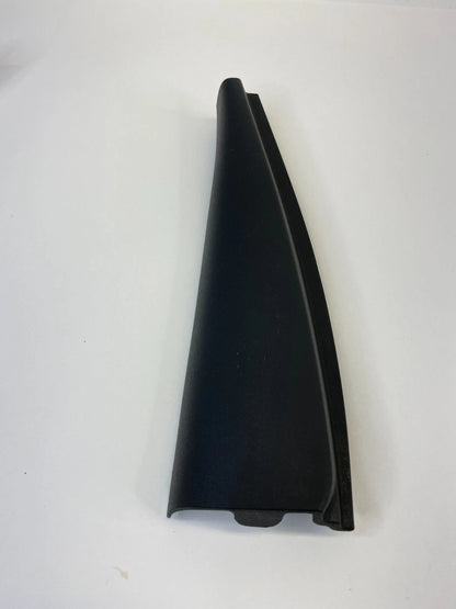 2009-2012 CHEVROLET TRAVERSE REAR RIGHT DOOR INNER FRAME CORNER COVER 25852004