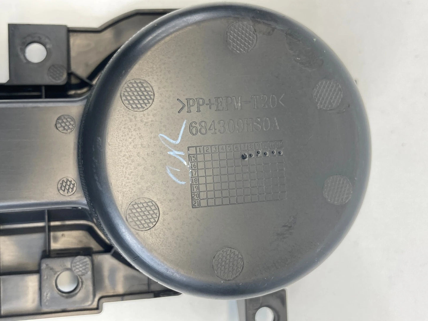 2010-2018 NISSAN ALTIMA CENTER CONSOLE CUP HOLDER TRAY 684309HS0A OEM