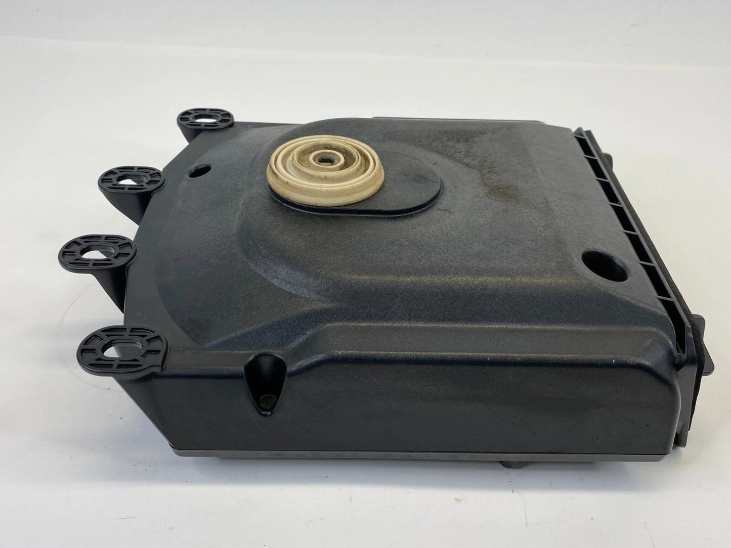 2004-2007 BMW 530I 525I RIGHT CENTRAL BASS SUBWOOFER SPEAKER AUDIO 65136919358