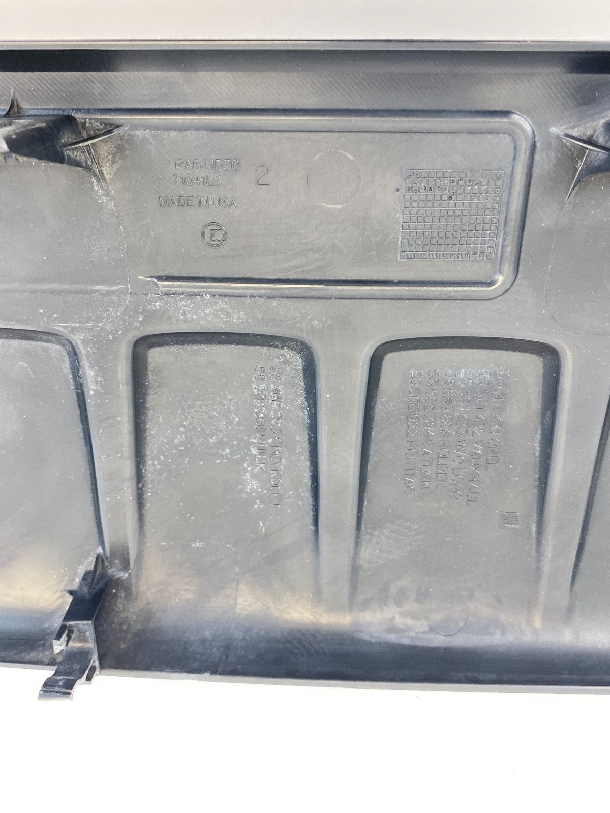 2011-2016 Chevrolet Chevy Cruze 1.4L Engine Cover Motor Top Appearance 55568393