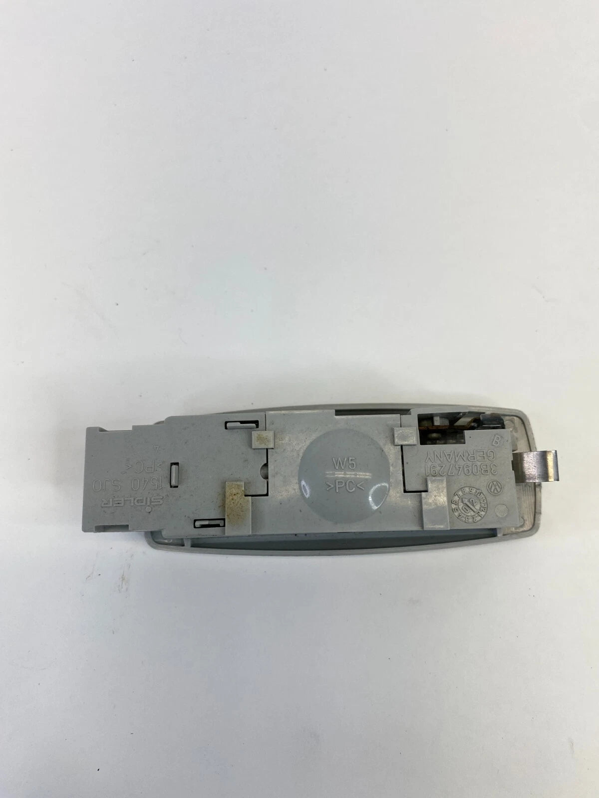 98-10 VOLKSWAGEN BEETLE INTERIOR INNER REAR DOME MAP LIGHT LAMP 3B0947291 OEM