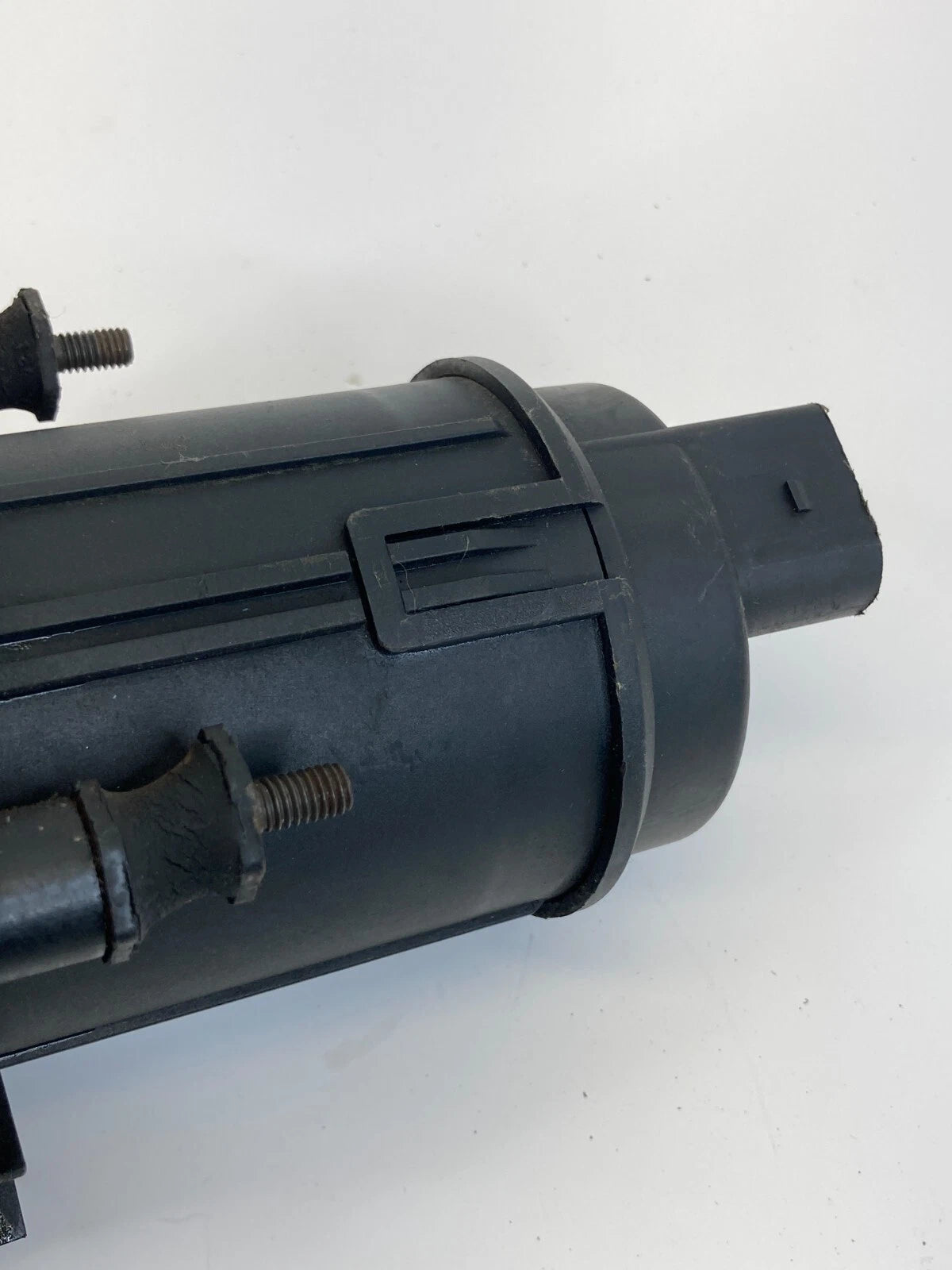 98-01 VOLKSWAGEN BEETLE A/T SECONDARY AIR INJECTION PUMP ASSEMBLY 06A959253 OEM