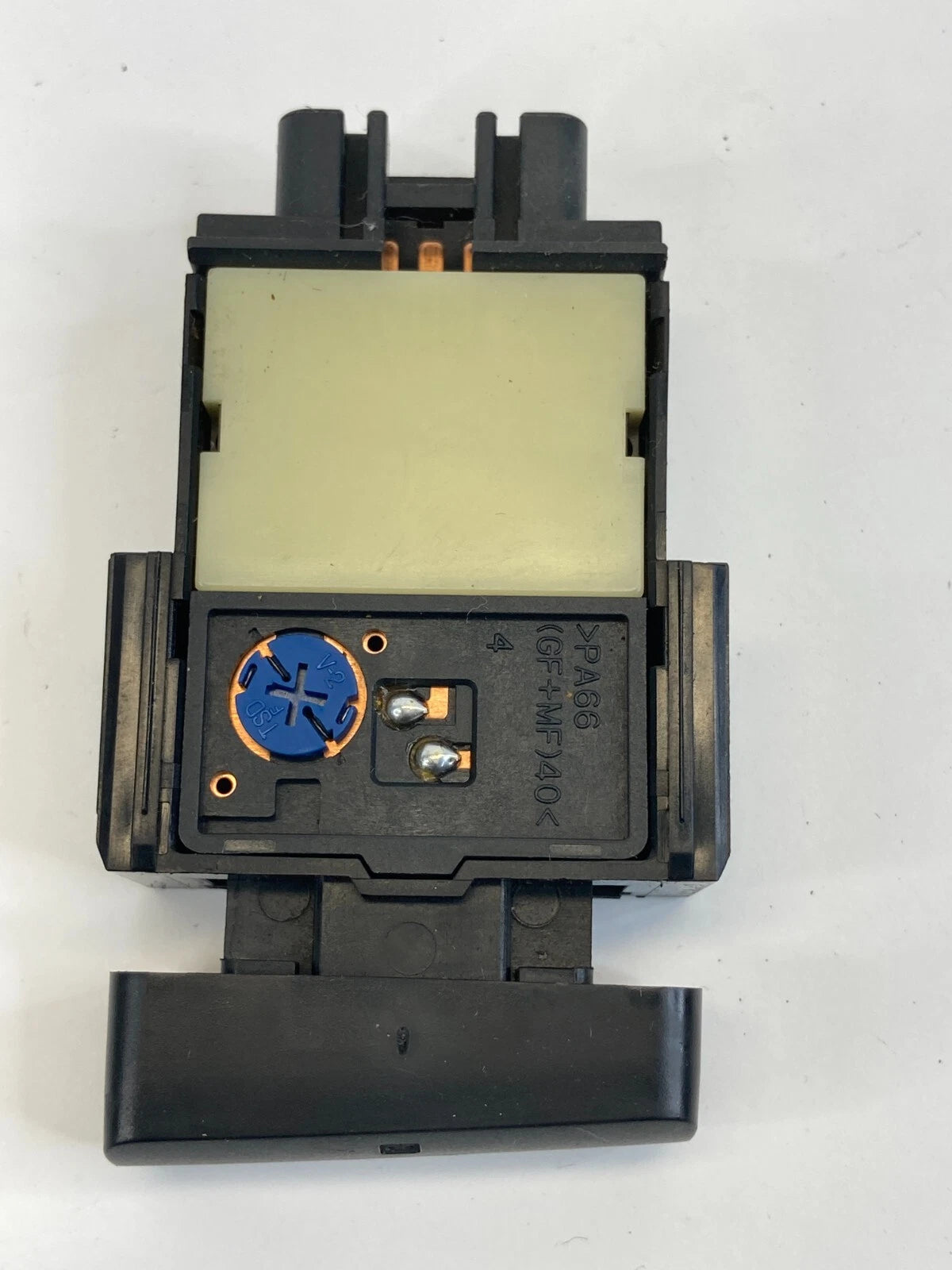 03-08 TOYOTA COROLLA REAR DEFROSTER CONTROL CONTROL SWITCH BUTTON 15A410 OEM