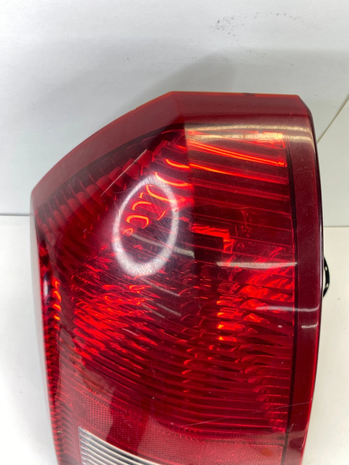2005-2007 CHRYSLER 300 REAR BRAKE STOP TAILLIGHT LAMP LEFT SIDE LH OEM FACTORY