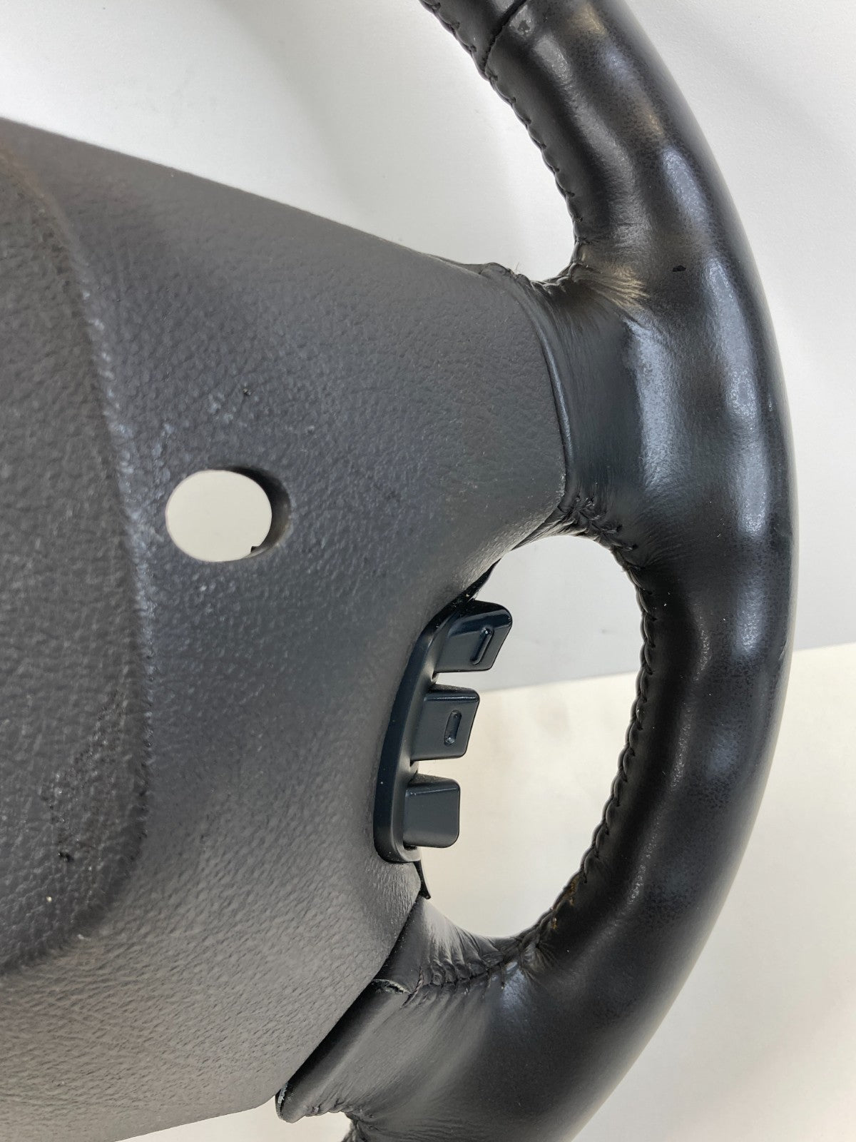 08-10 Hyundai Sonata Steering Wheel w/ Audio & Cruise Control Switch 56110-0A710