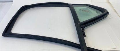 2012-2015 KIA OPTIMA SEDAN REAR LEFT SIDE DOOR QUARTER FIXED GLASS W/RUN CHANNEL