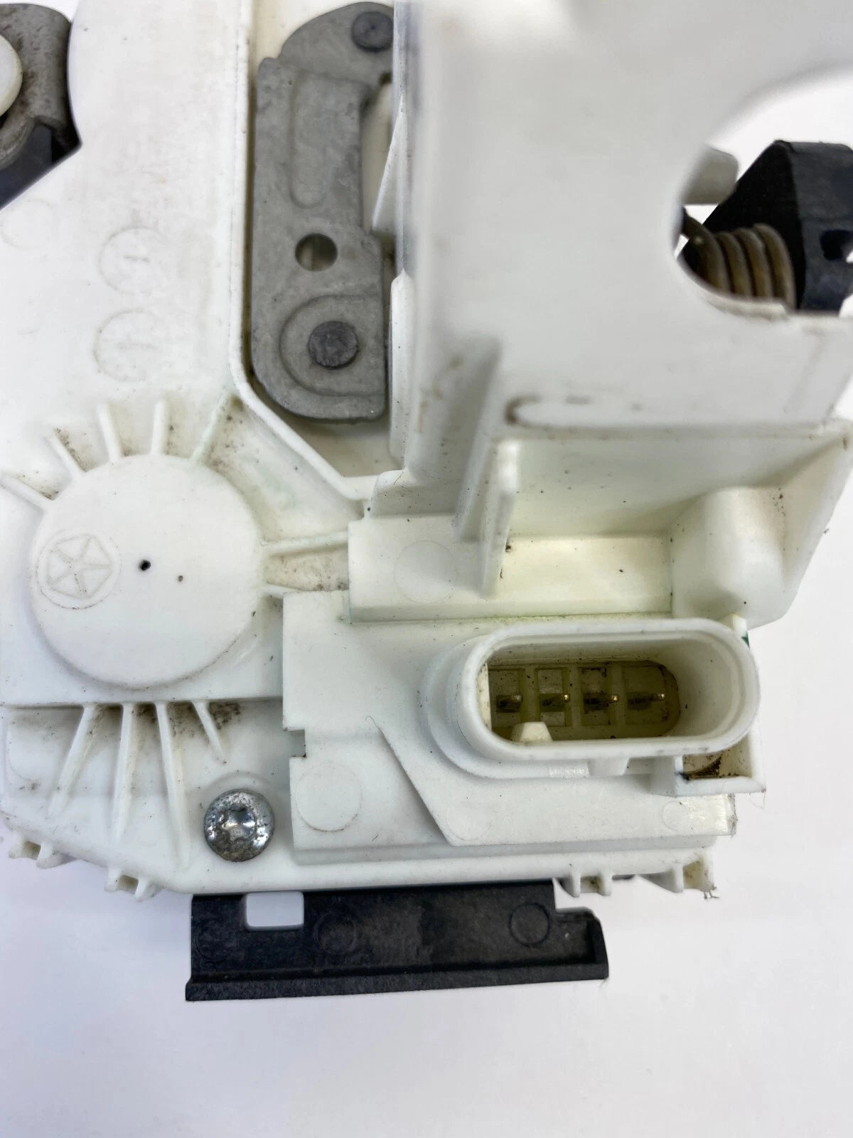 2009 2010 09 10 DODGE JOURNEY FRONT LEFT DOOR LOCK LATCH ACTUATOR 04589693AA OEM