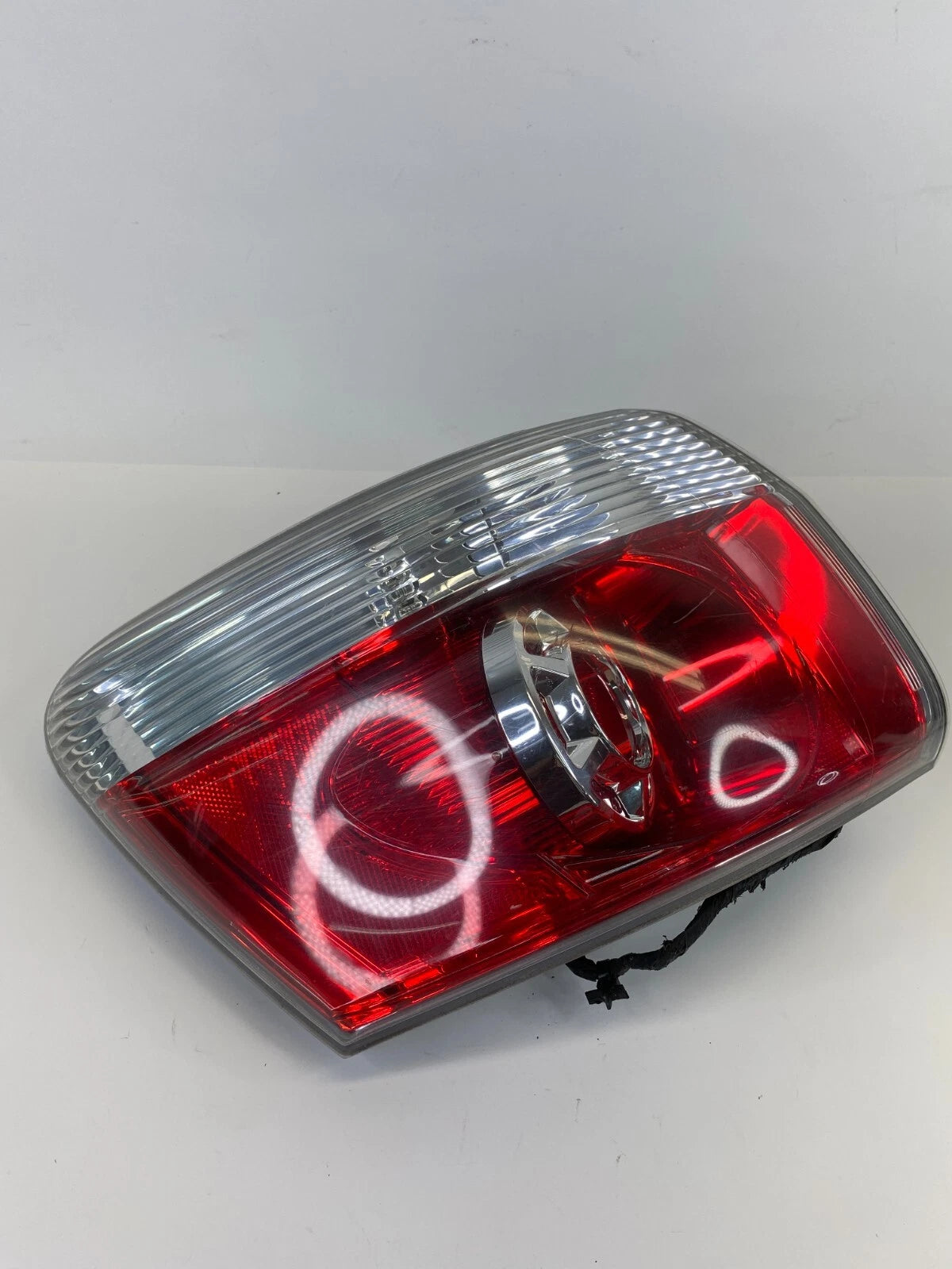 2007-2012 GMC ACADIA LEFT DRIVER SIDE OUTER TAILLIGHT TAILLAMP ASSY 20912757 OEM