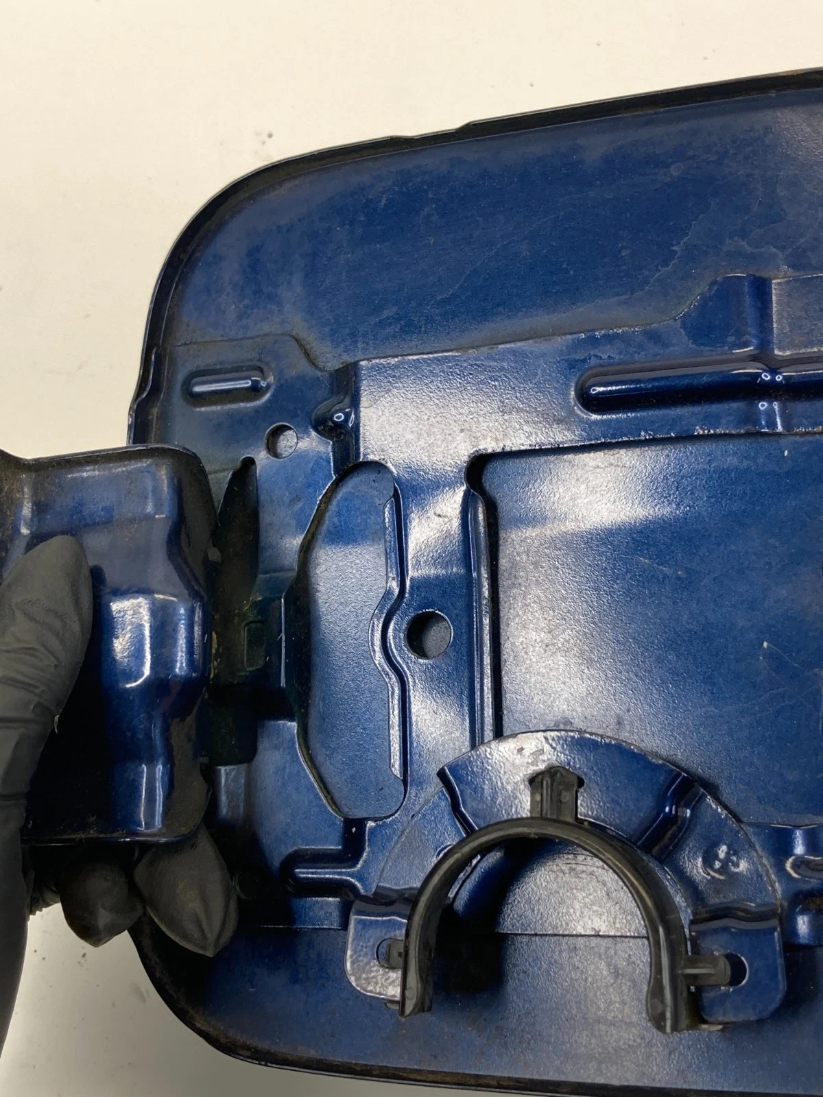 2001-2005 HONDA CIVIC SEDAN GAS TANK FUEL FILLER DOOR LID COVER ASSEMBLY BLUE