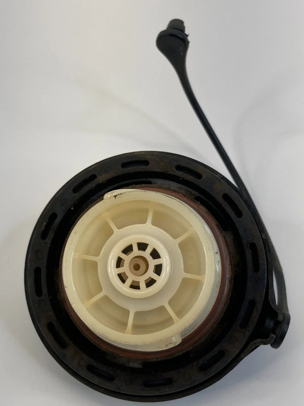2004-2020 HYUNDAI ELANTRA 2005-2020 HYUNDAI SANTA FE FUEL FILLER GAS TANK CAP