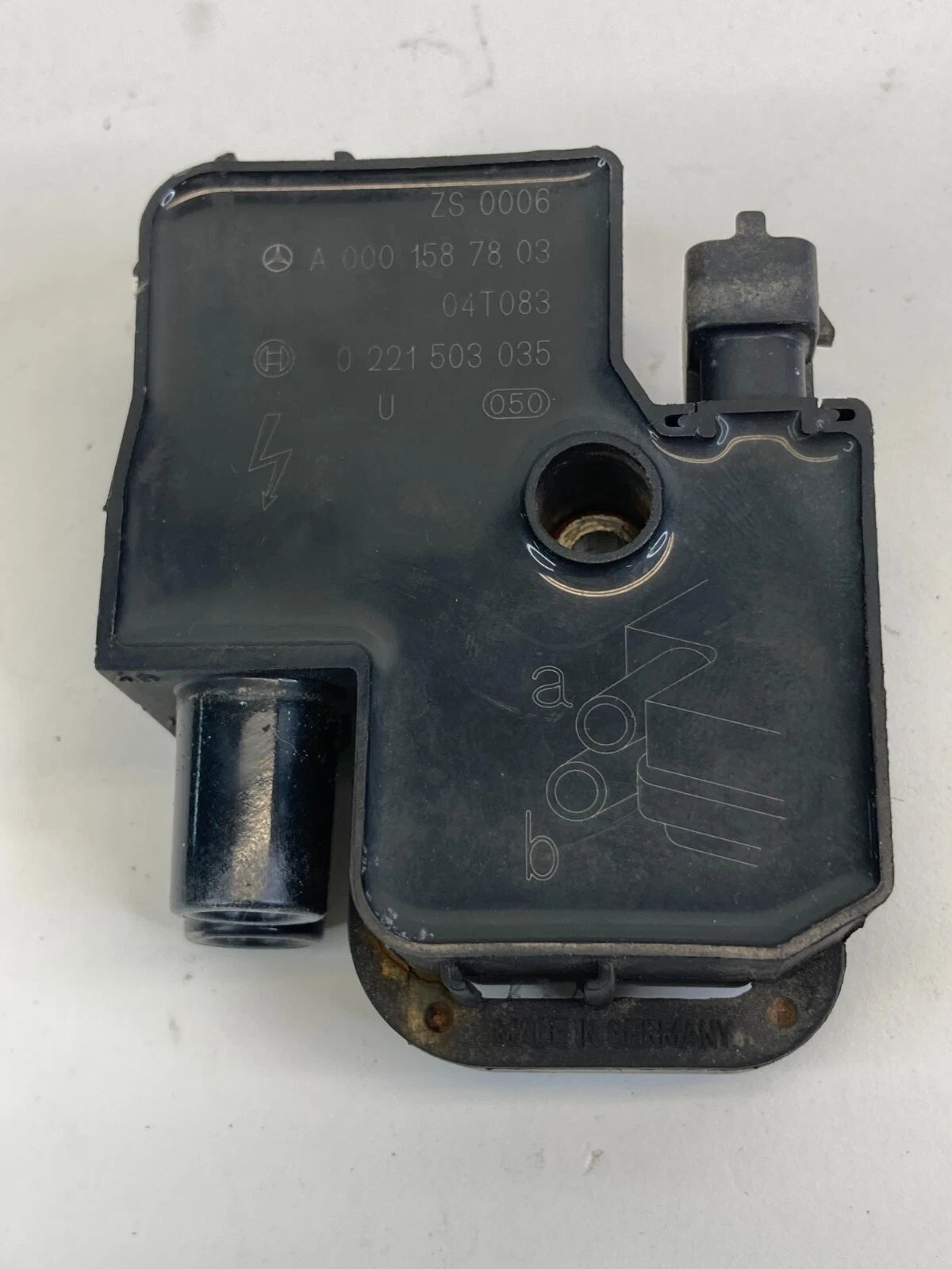 1998-2005 MERCEDES-BENZ E 320 3.2L V6 A/T ENGINE IGNITION COIL A0001587803 OEM