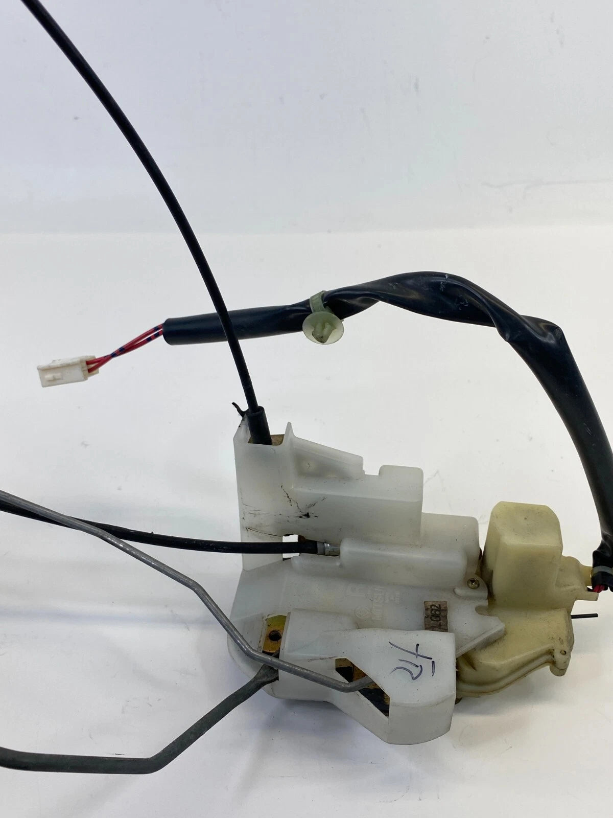 00 01 MAZDA MPV FRONT RIGHT PASSENGER SIDE DOOR POWER LOCK LATCH ACTUATOR OEM