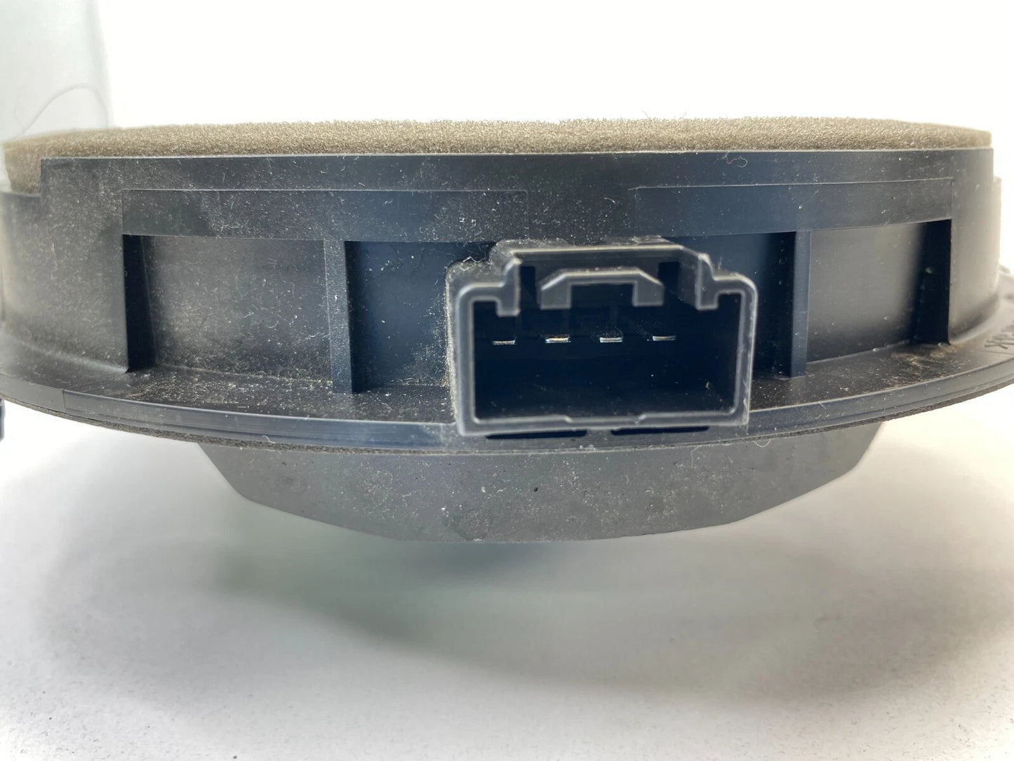 2012-2018 FORD FOCUS REAR LEFT SIDE DOOR AUDIO SPEAKER 8A6T-18808-CC OEM