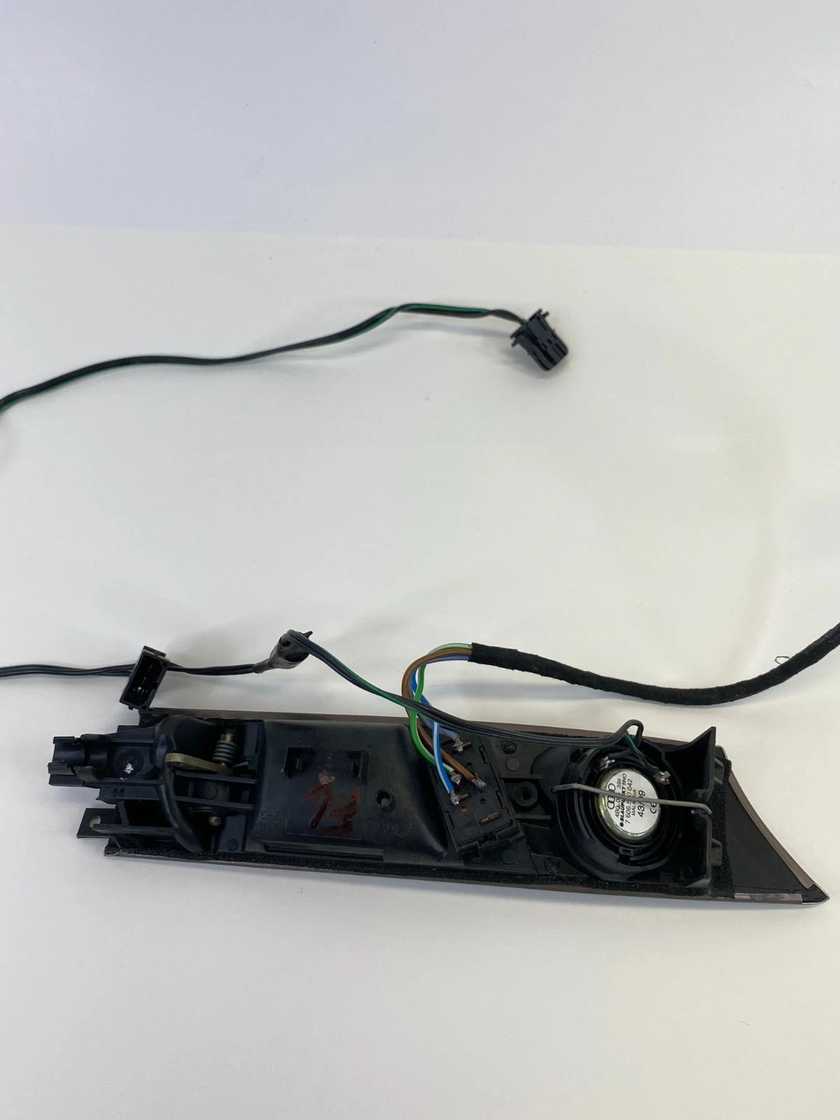 98-04 AUDI A6 QUATTRO FRONT LEFT DRIVER INTERIOR DOOR HANDLE TWEETER 4B0035399
