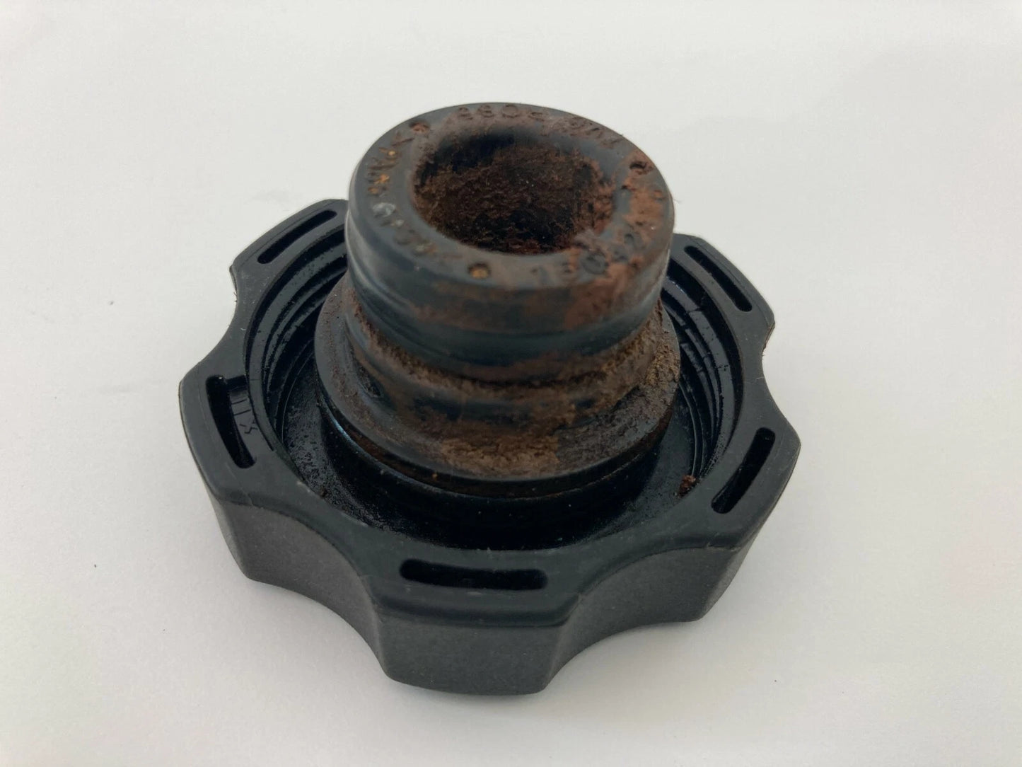 2004 2005 2006 CHEVROLET IMPALA RADIATOR TANK COOLANT RESERVOIR CAP OEM