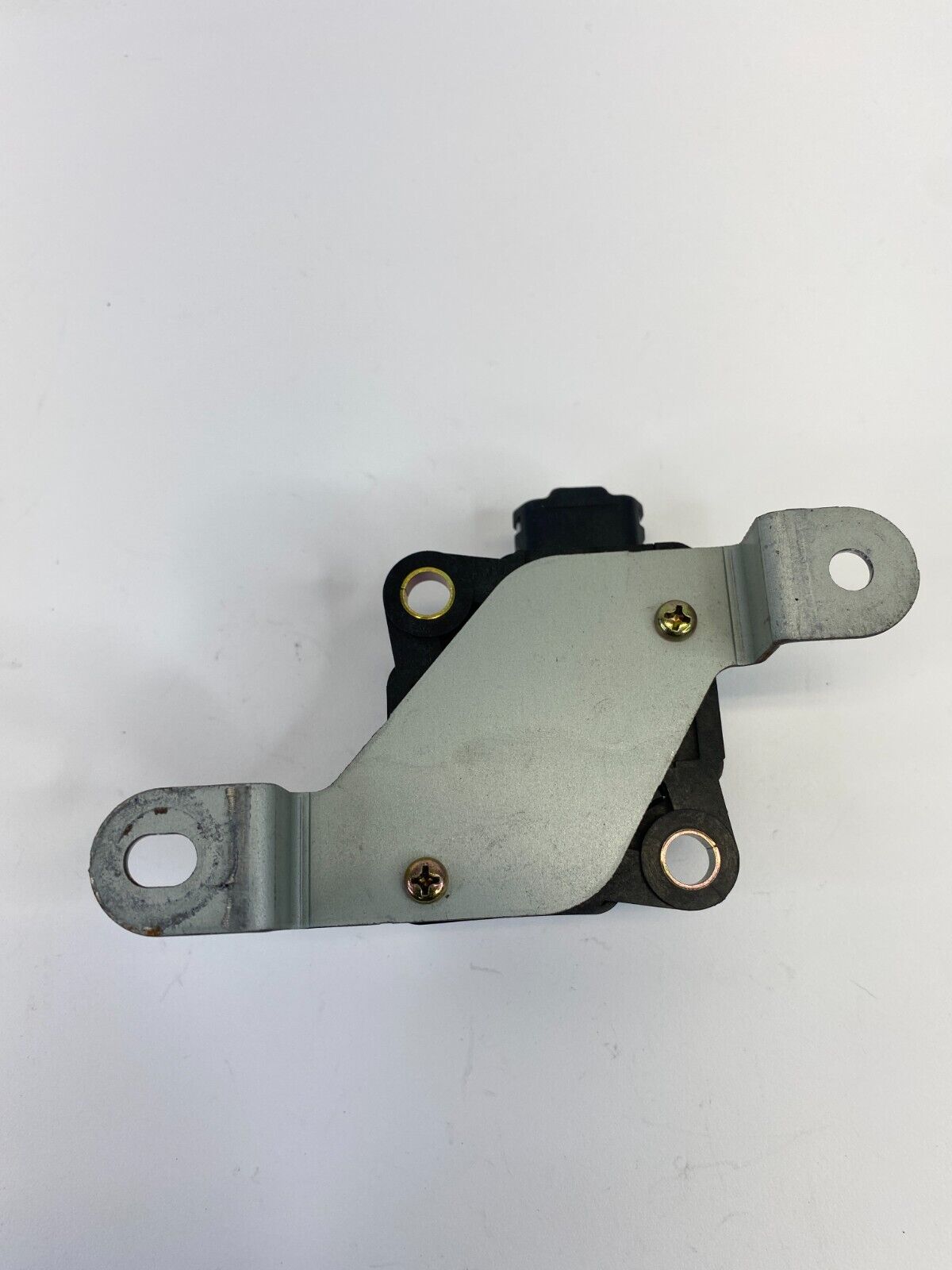 2002-2004 Nissan Pathfinder Vehicle Yaw ABS Stability Control Sensor 47930-4W201