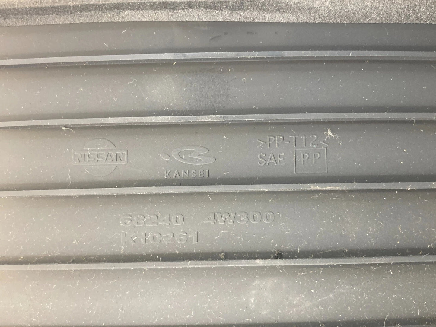01 02 03 04 NISSAN PATHFINDER DASH SPEEDOMETER CLUSTER TRIM BEZEL 682404W300 OEM