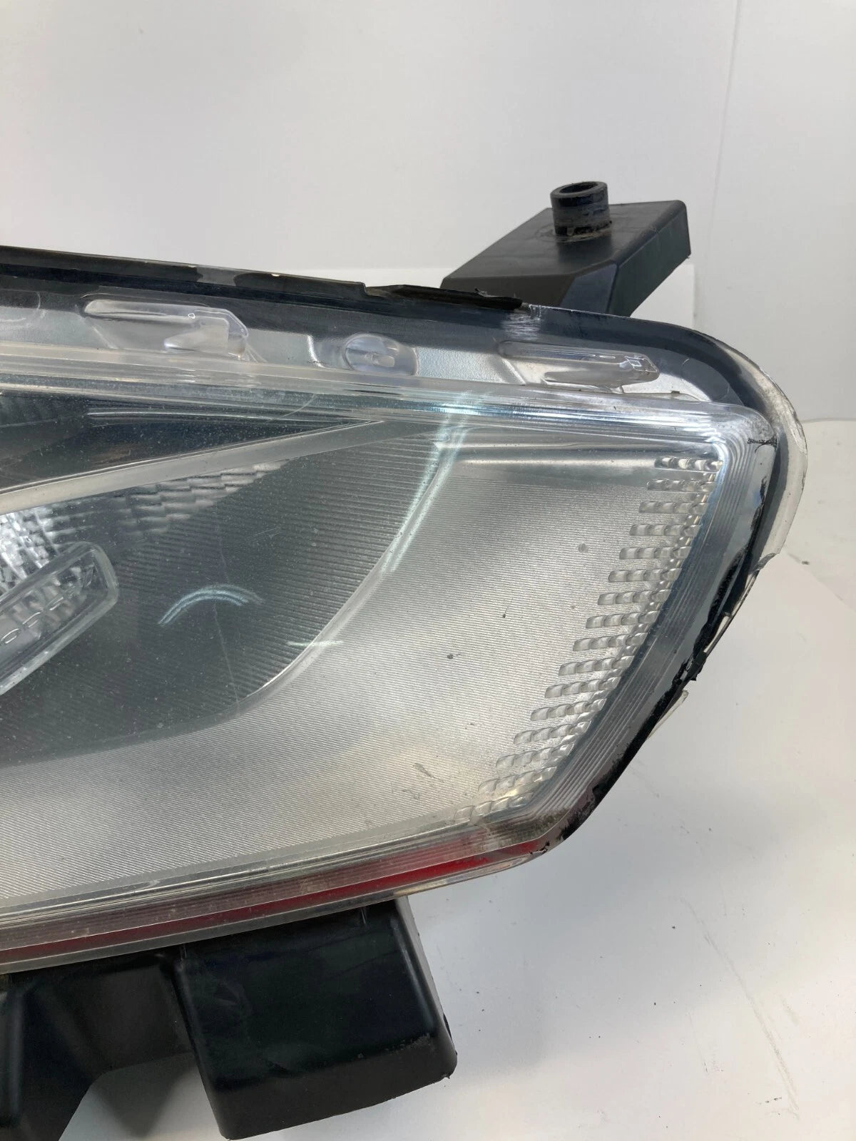 2013-2016 DODGE DART SEDAN RIGHT PASSENGER HEADLIGHT HEADLAMP HALOGEN 68081388AE