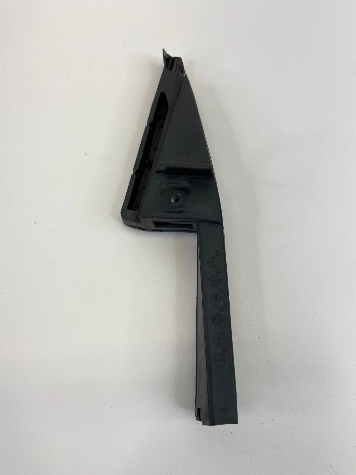 12-17 HYUNDAI ACCENT SEDAN REAR LEFT DOOR EXTERIOR CORNER MOLDING 83830-1R000