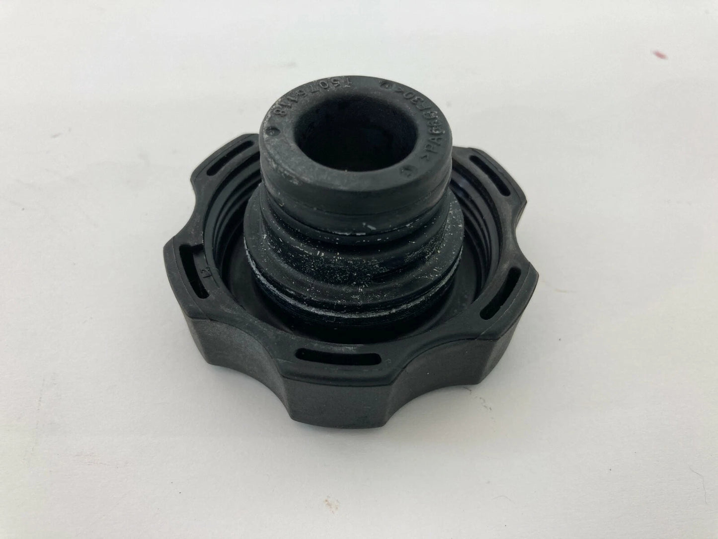 2005-2010 PONTIAC G6 ENGINE RADIATOR COOLANT TANK CAP RADIATOR CAP 15075118 OEM