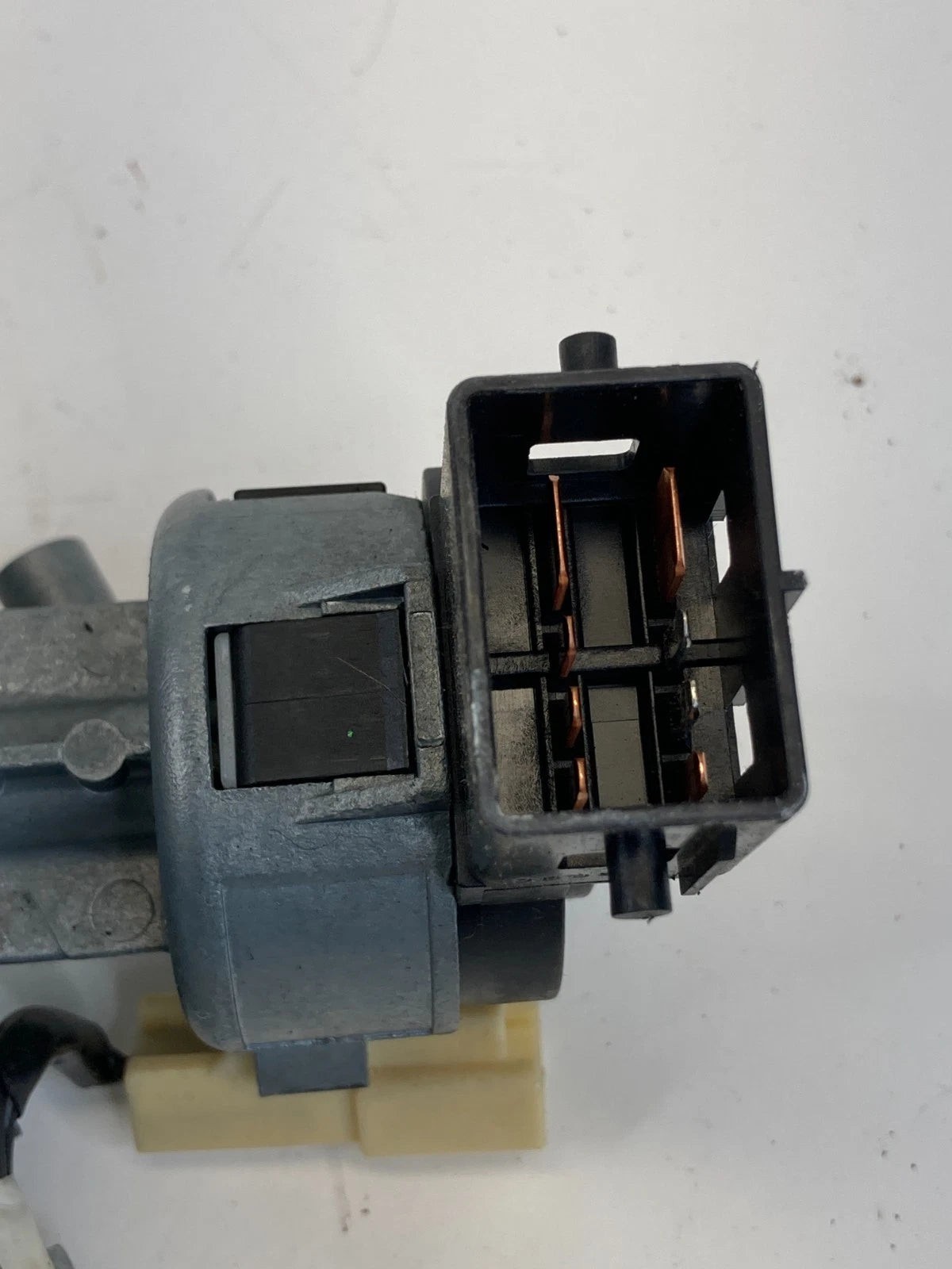 2010-2013 MAZDA 3 MAZDA3 2.0 SEDAN AT IGNITION SWITCH LOCK CYLINDER & KEY OEM