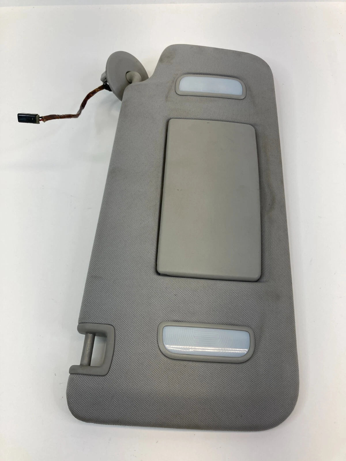 2009-2017 TRAVERSE 2008-2017 ENCLAVE RIGHT PASSENGER SUNVISOR SUN VISOR GRAY OEM