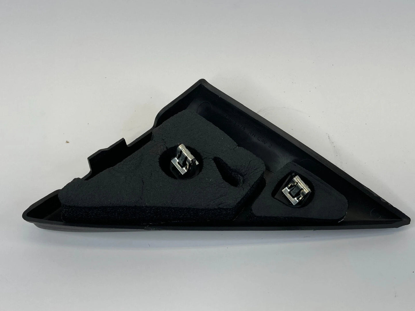 2006-2013 CHEVROLET IMPALA UPPER FRONT RIGHT PASSENGER INNER DOOR CORNER COVER