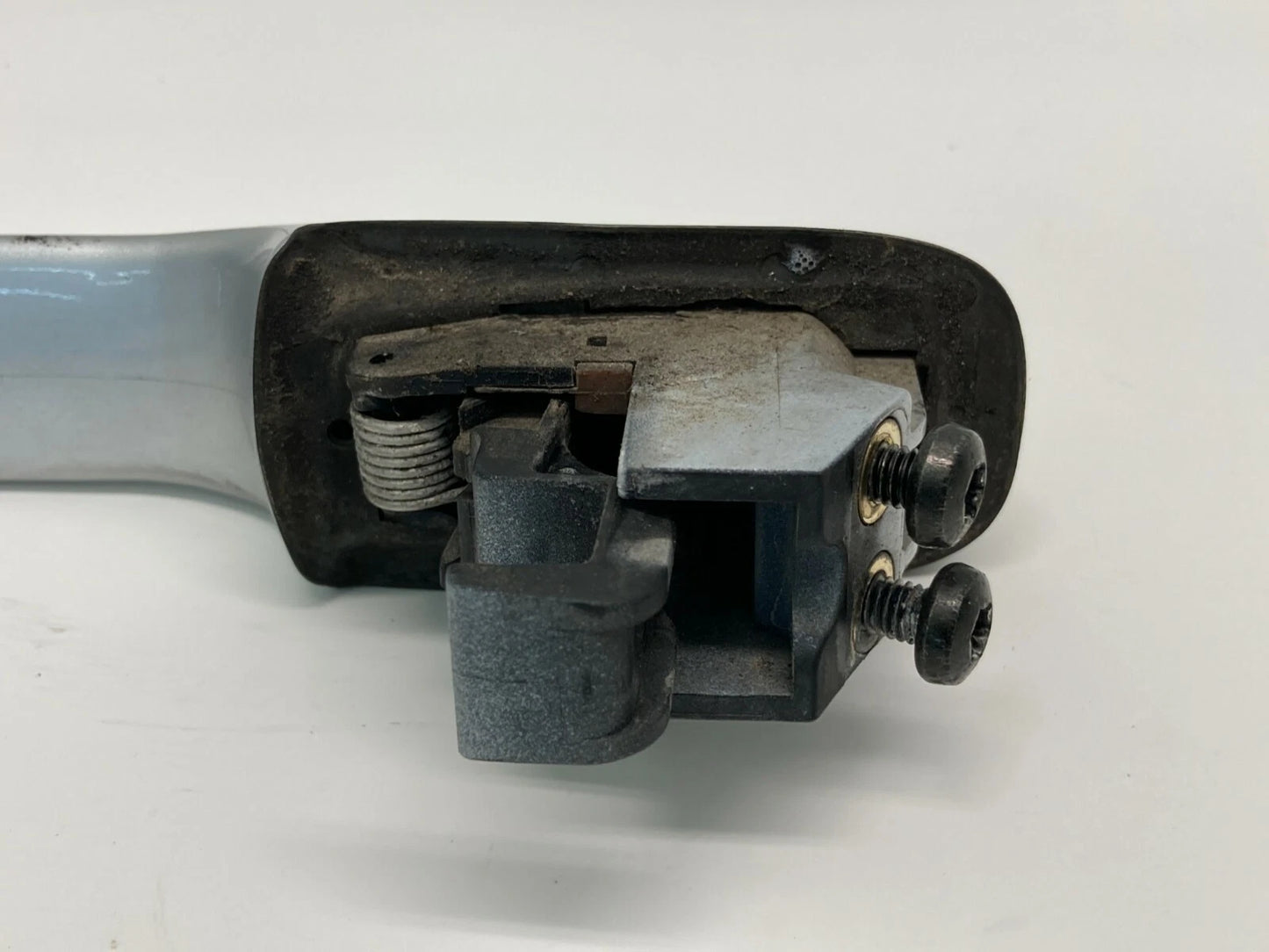 1998 1999 2000 VOLVO S70 REAR RIGHT EXTERIOR OUTER DOOR HANDLE ASSEMBLY OEM