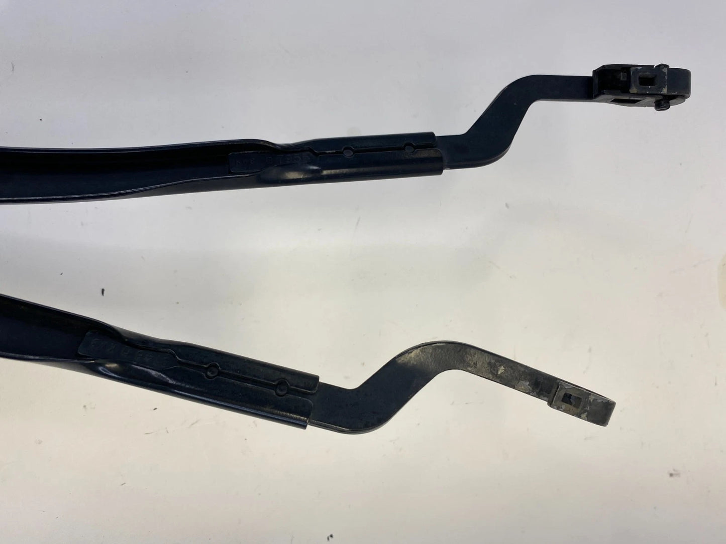 2011-2014 HYUNDAI SONATA GLS SEDAN FRONT LEFT & RIGHT WIPER ARM PAIR OEM
