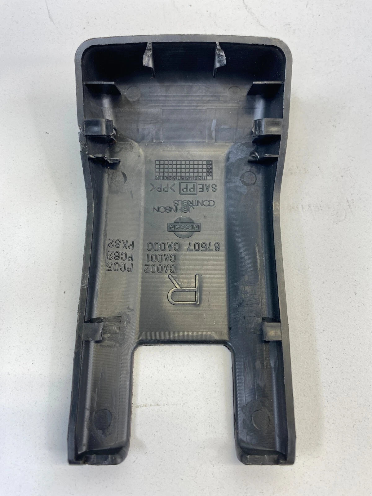 2003-2007 NISSAN MURANO FRONT RIGHT PASSENGER SEAT TRACK COVER TRIM 87507-CA000