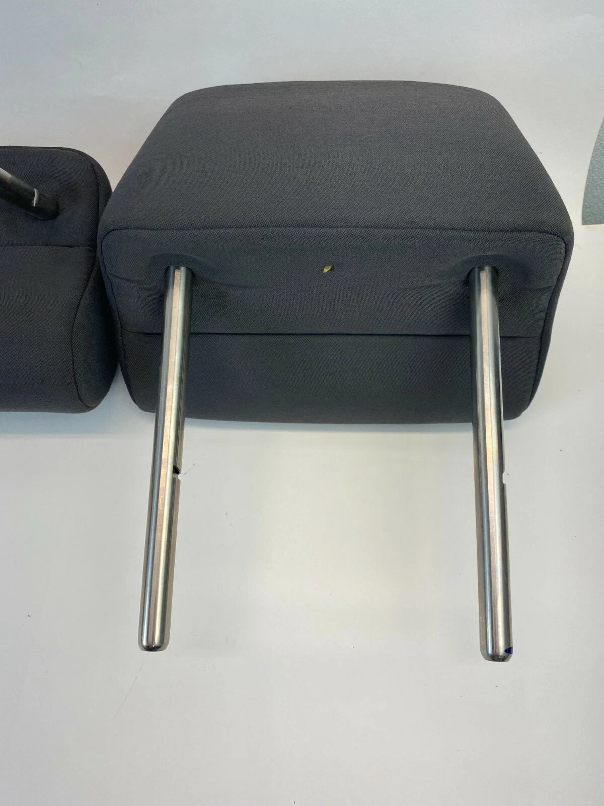 2005-2010 VW VOLKSWAGEN JETTA SEDAN REAR BACK SEAT HEADREST HEAD REST SET 3 PCS