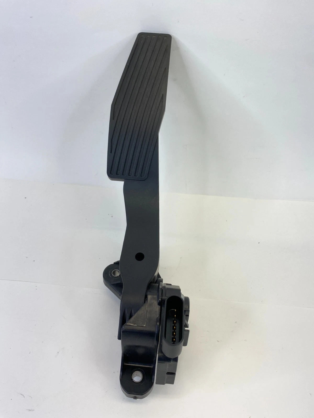 2004-2012 CHEVROLET MALIBU 2.4L L4 A/T ACCELERATOR GAS PEDAL POSITION SENSOR