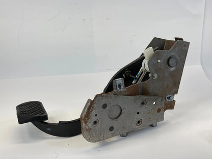 2010-2017 CHEVROLET EQUINOX BRAKE FOOT STOP PEDAL ASSEMBLY WITH SENSOR MOUNT OEM