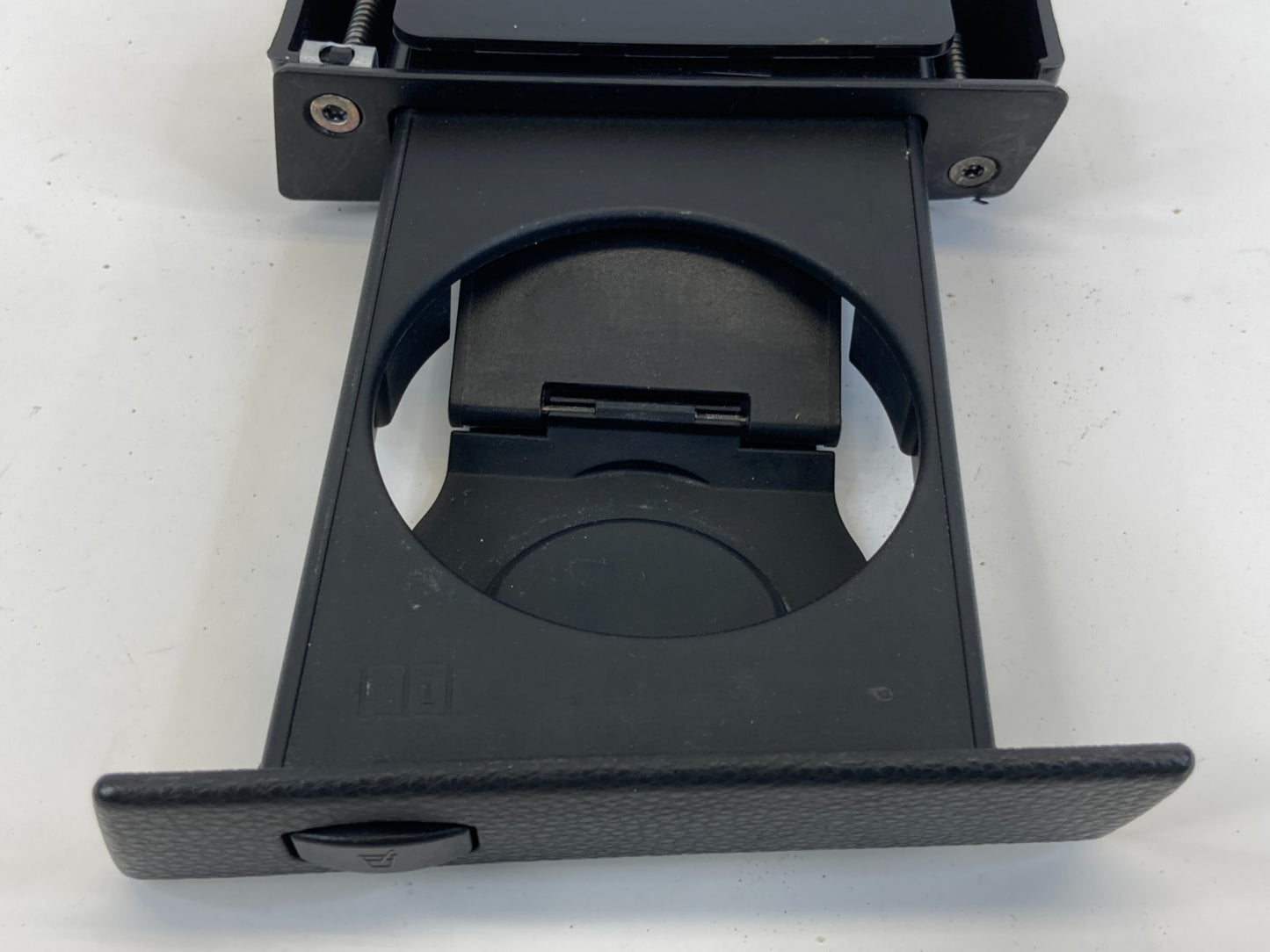 2004-2007 BMW 525i 530i Dash Right Passenger Insert Cup Holder Cupholder 7063411